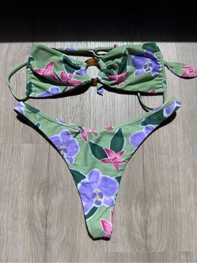 Benoa Swim set